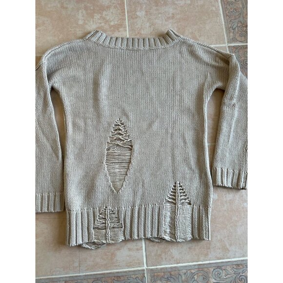 Corson worn twice  Ripped Distressed Crew Neck Women size M - Picture 3 of 6